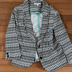 Black and white Cabi blazer. Size 6